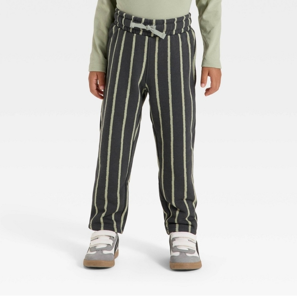 New Toddler Boys' Long Sleeve Halloween French Terry Shirt and Pants Set - Picture 5 of 5
